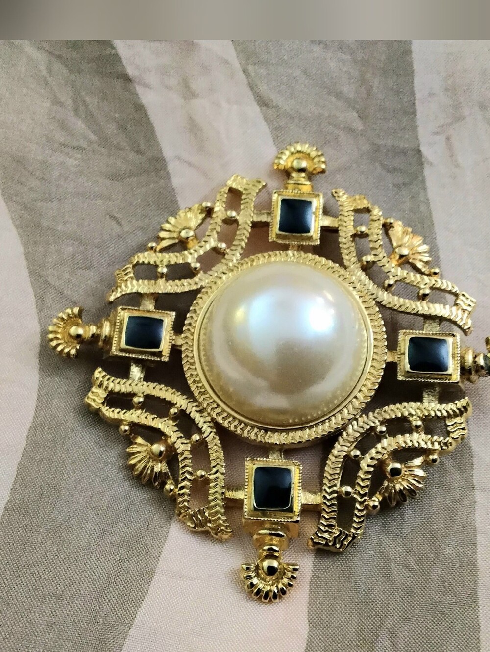 Vintage Monet Brooch/Scarf Pin
